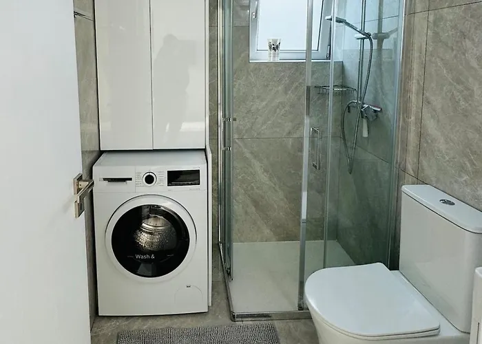 White 1-bdr Agyos Tychonas Apartment